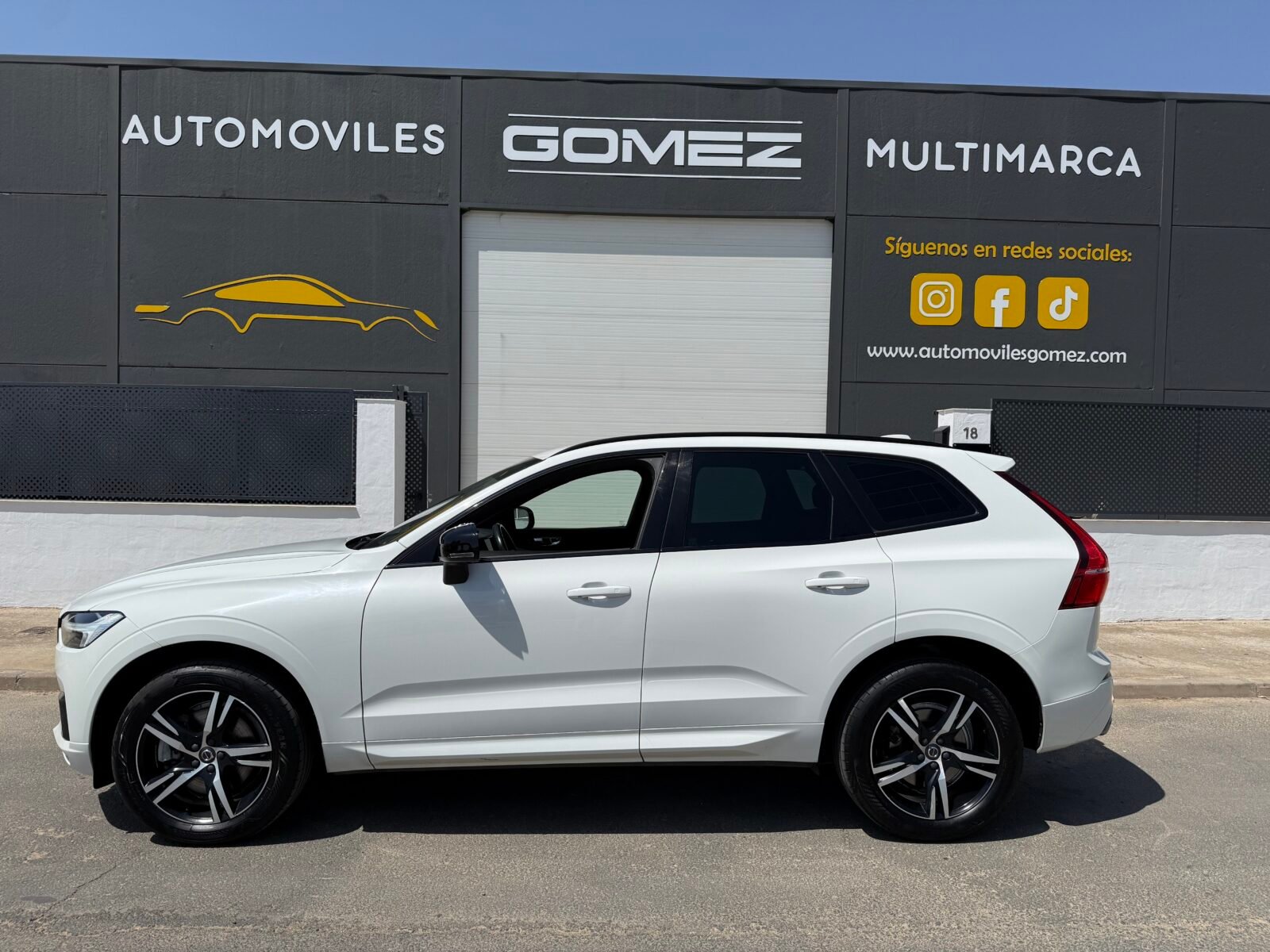 VOLVO XC60 2.0 B4 D R-Design Auto 197 CV