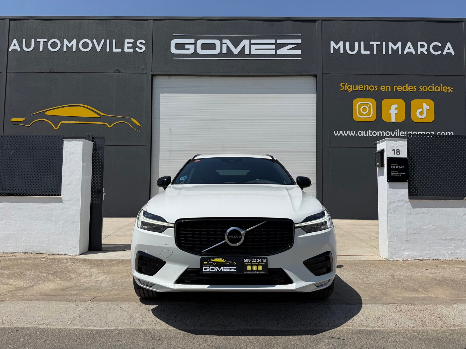 VOLVO XC60 2.0 B4 D R-Design Auto 197 CV