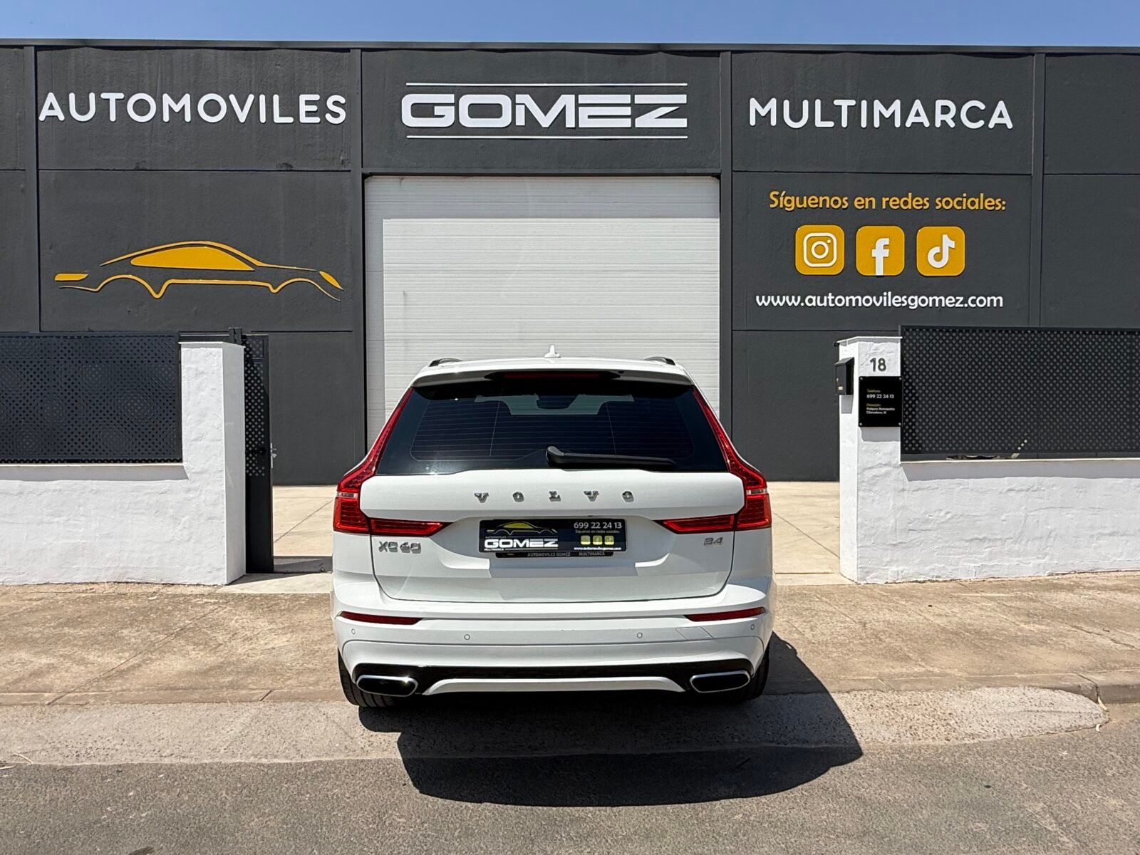 VOLVO XC60 2.0 B4 D R-Design Auto 197 CV