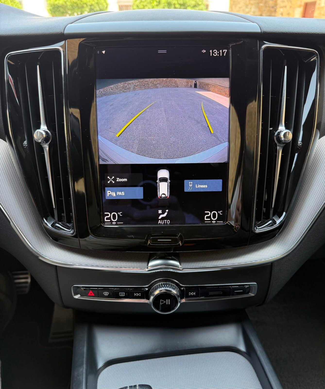 VOLVO XC60 2.0 B4 D R-Design Auto 197 CV