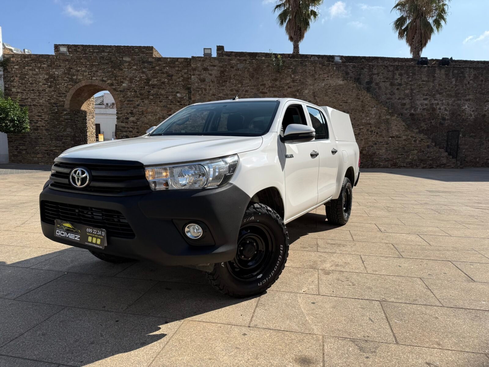 TOYOTA Hilux PICKUP 2.4 D-4D CABINA DOBLE GX