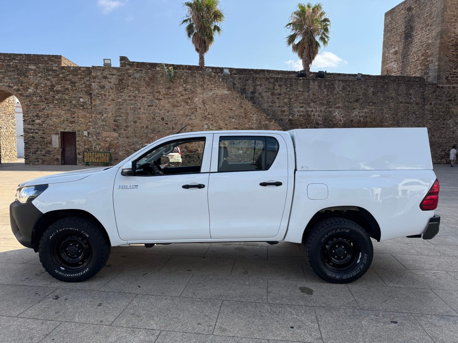 TOYOTA Hilux PICKUP 2.4 D-4D CABINA DOBLE GX