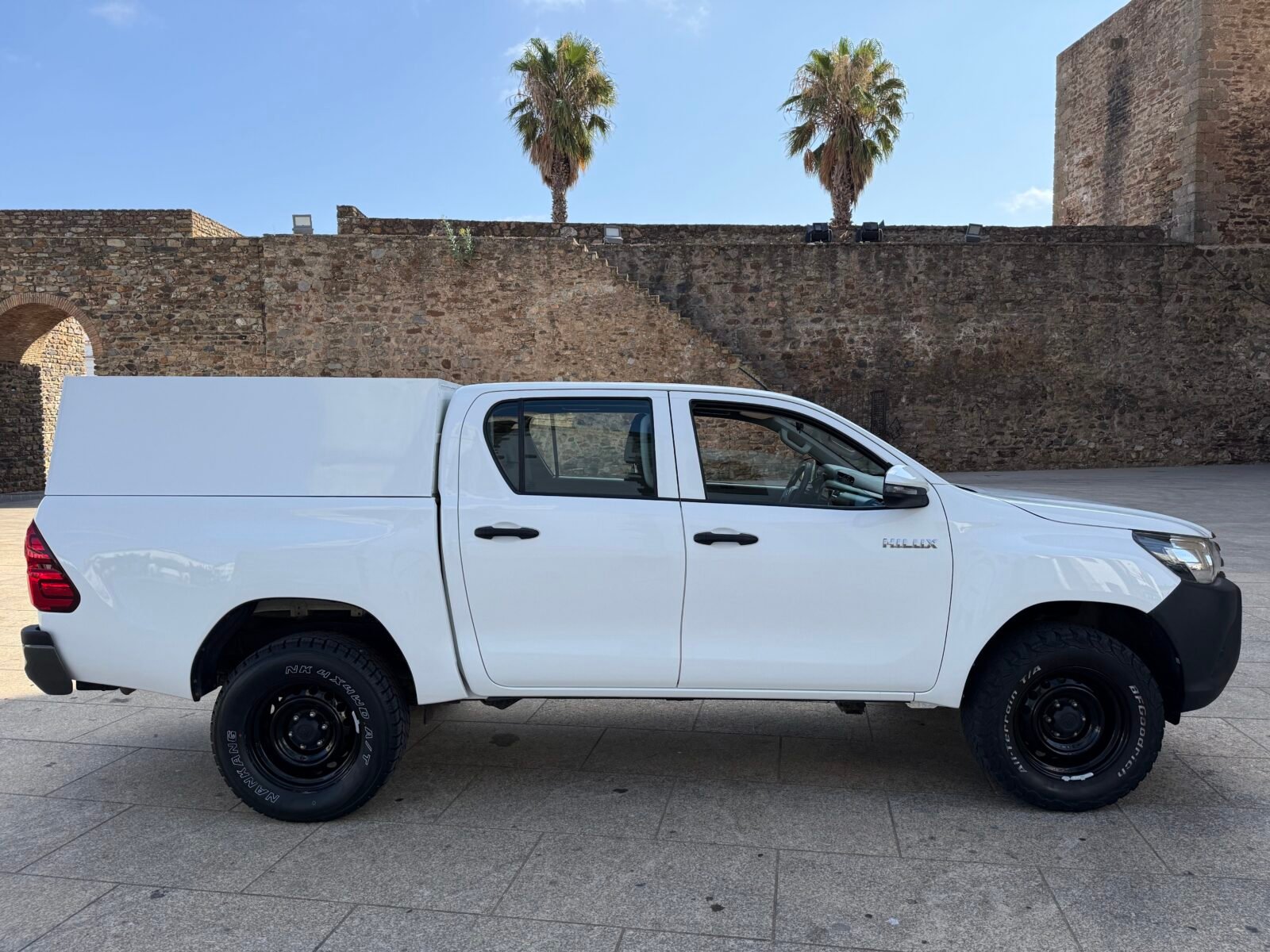 TOYOTA Hilux PICKUP 2.4 D-4D CABINA DOBLE GX