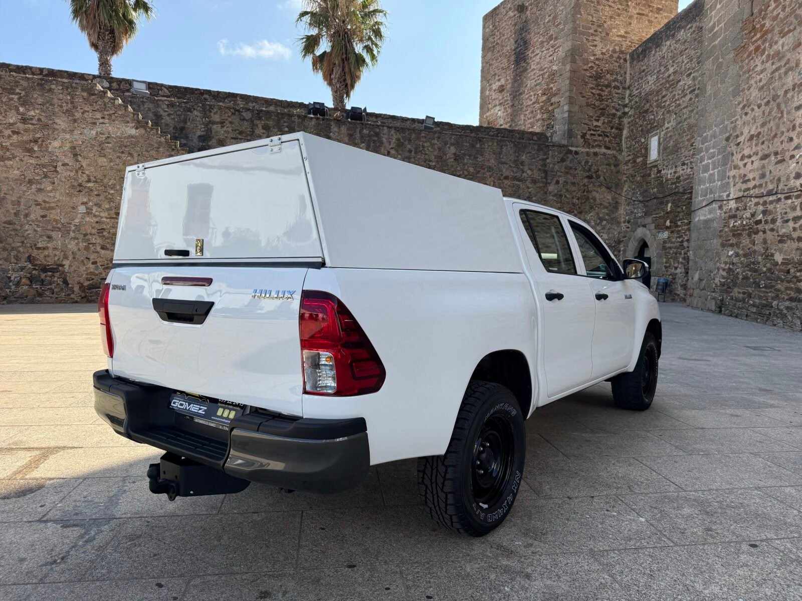 TOYOTA Hilux PICKUP 2.4 D-4D CABINA DOBLE GX