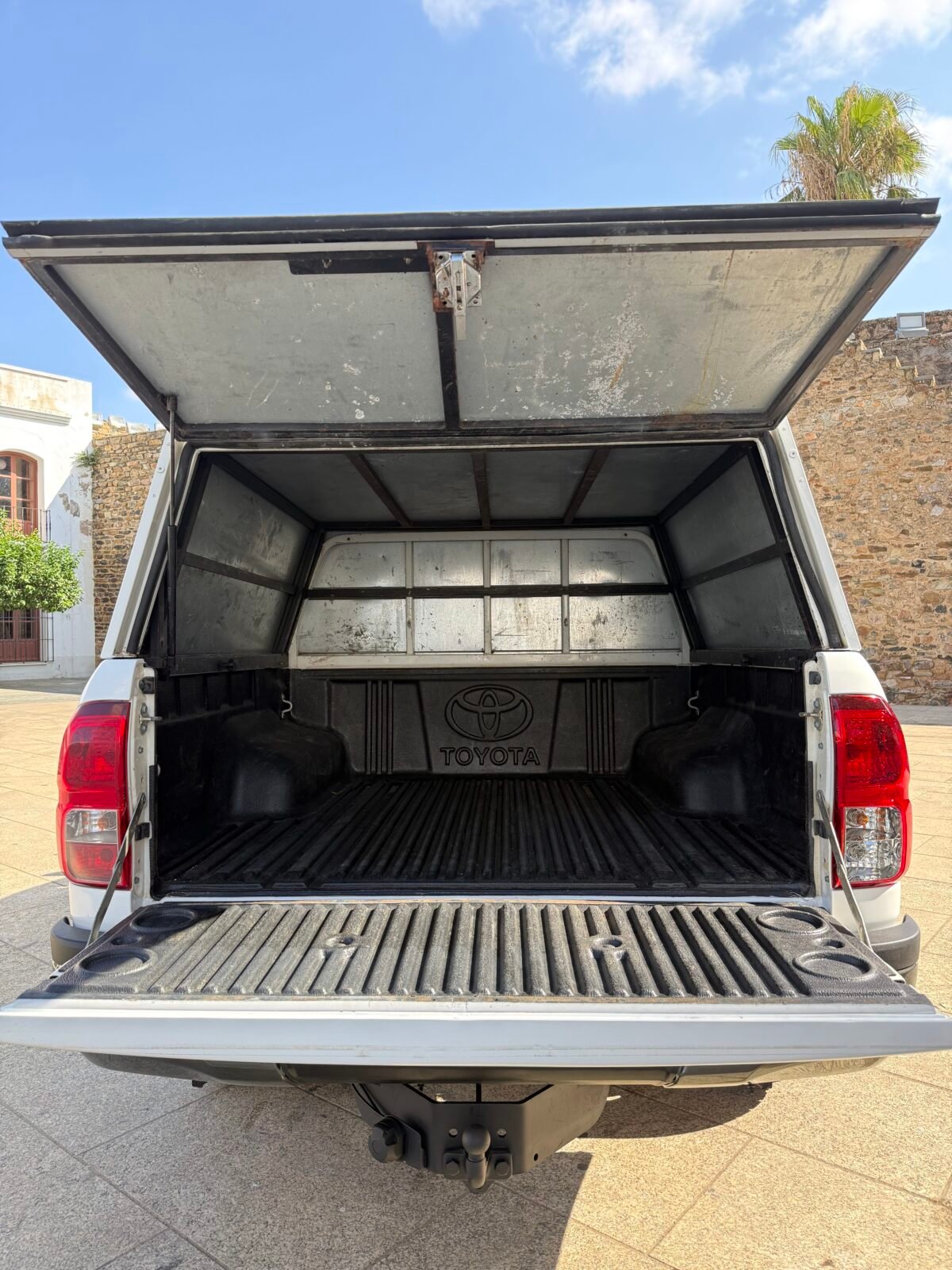 TOYOTA Hilux PICKUP 2.4 D-4D CABINA DOBLE GX