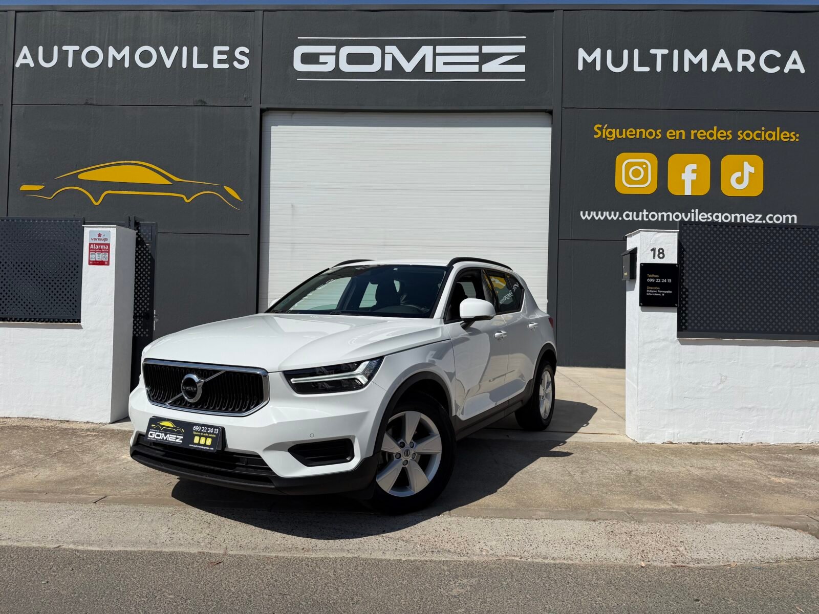VOLVO XC40  2.0 D3 MOMENTUM 150 CV 