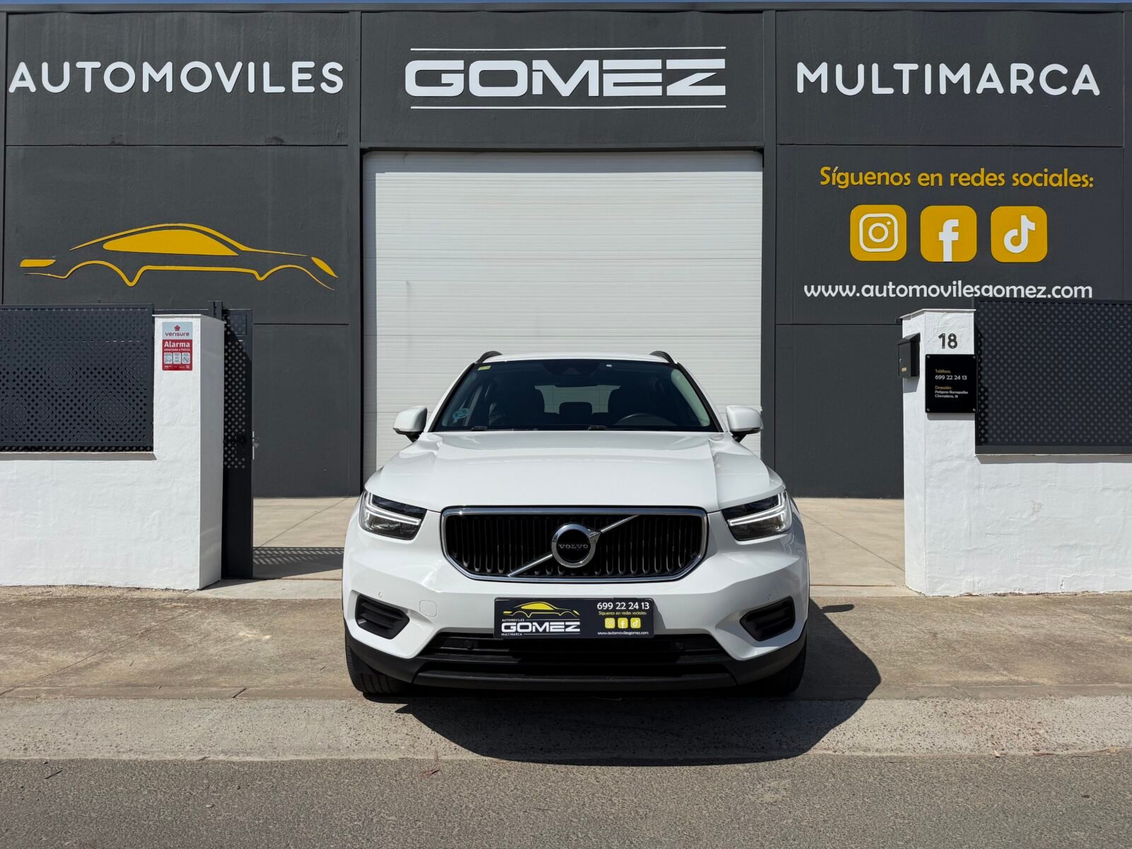 VOLVO XC40  2.0 D3 MOMENTUM 150 CV 