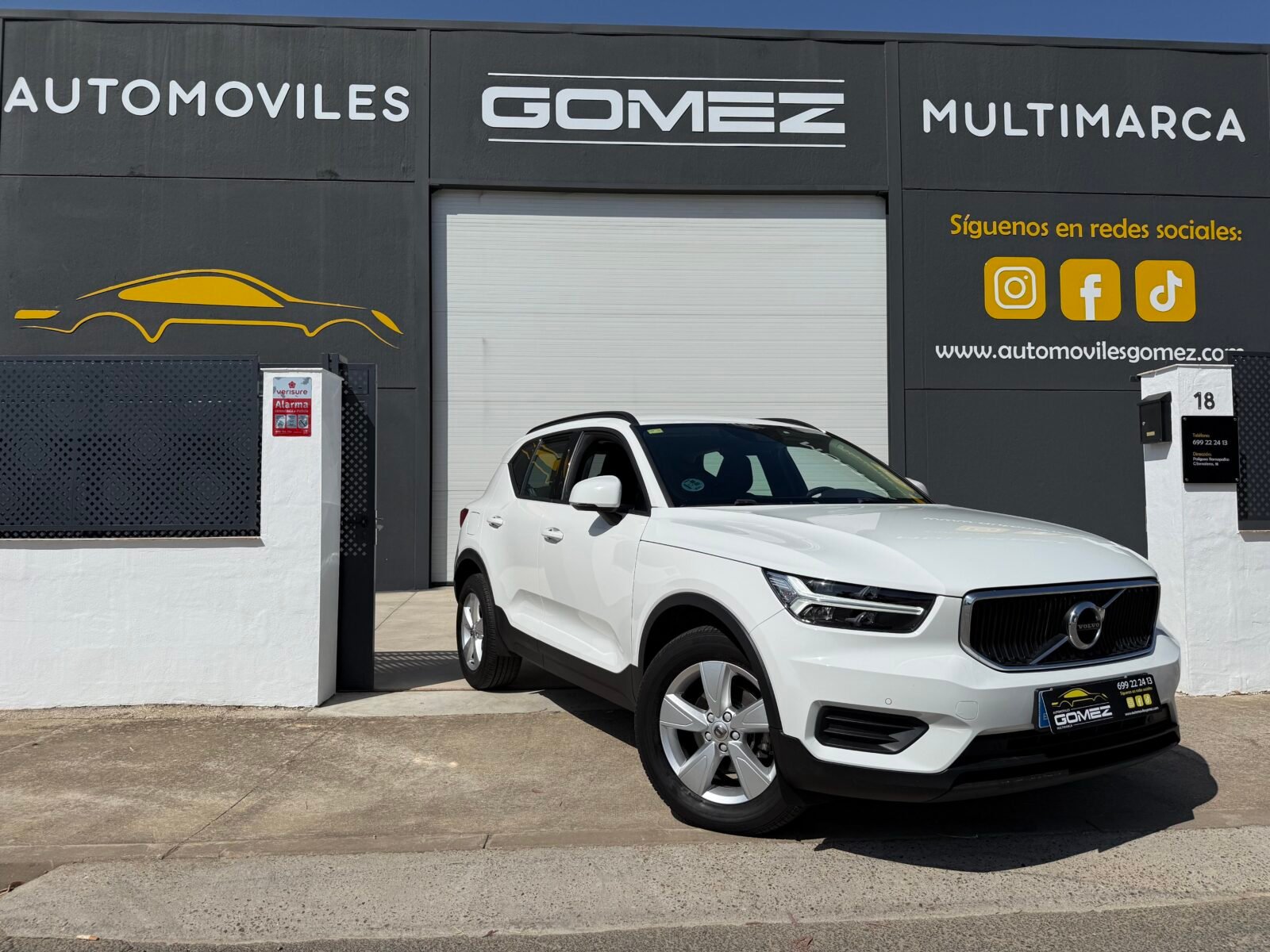 VOLVO XC40  2.0 D3 MOMENTUM 150 CV 