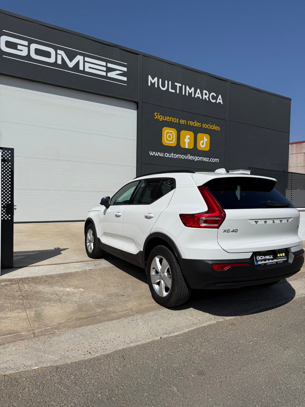 VOLVO XC40  2.0 D3 MOMENTUM 150 CV 