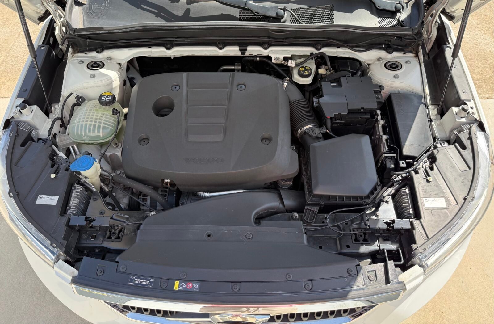 VOLVO XC40  2.0 D3 MOMENTUM 150 CV 