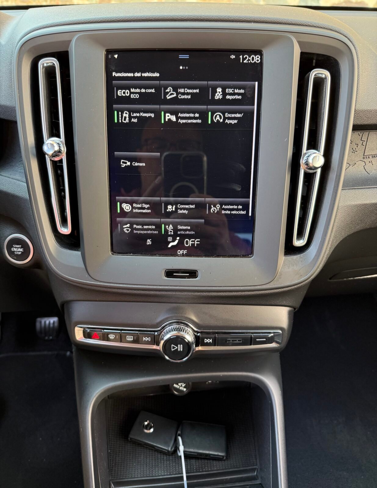 VOLVO XC40  2.0 D3 MOMENTUM 150 CV 