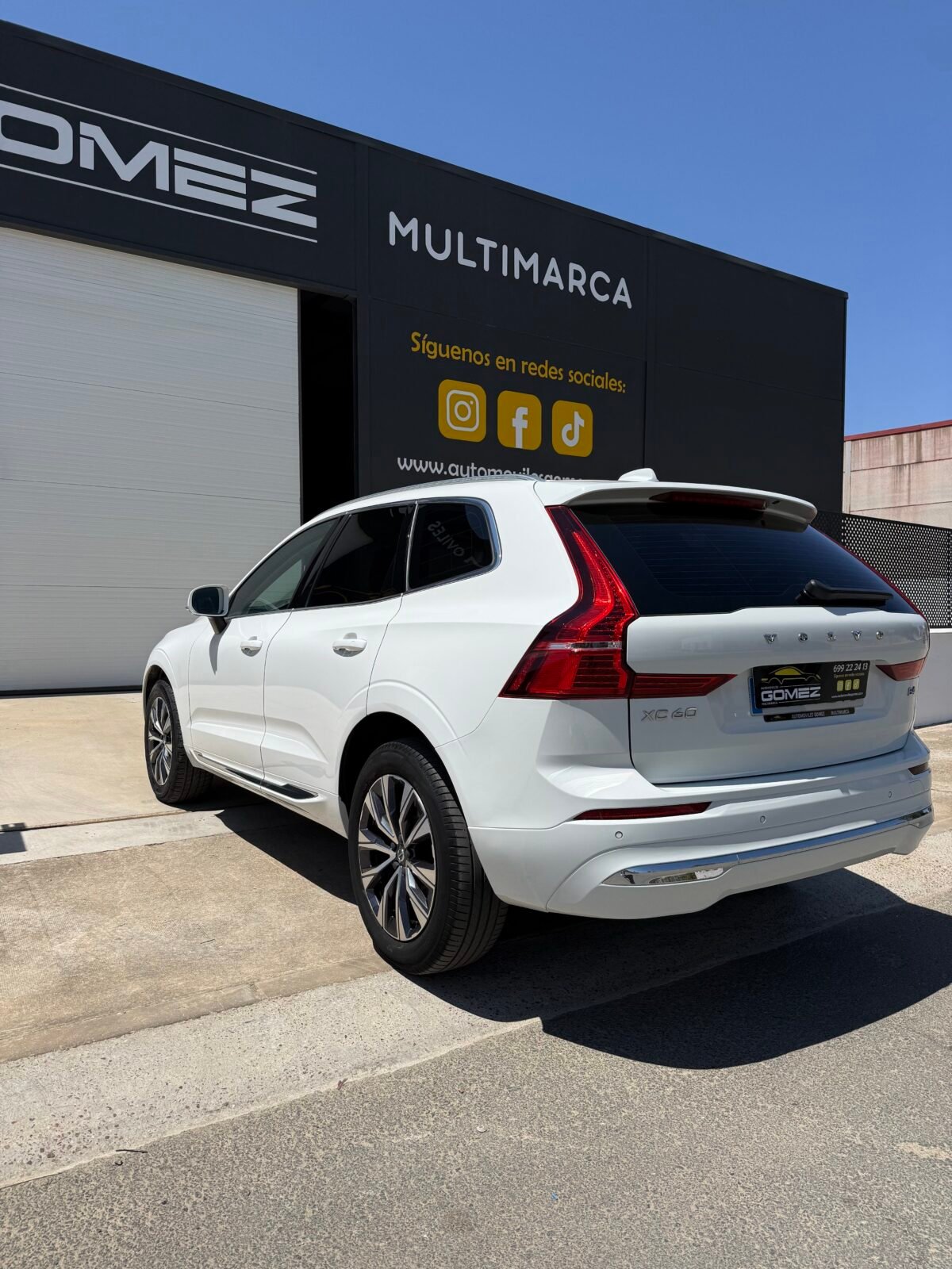 VOLVO XC60 2.0 B4 D Inscription Auto 197 CV 