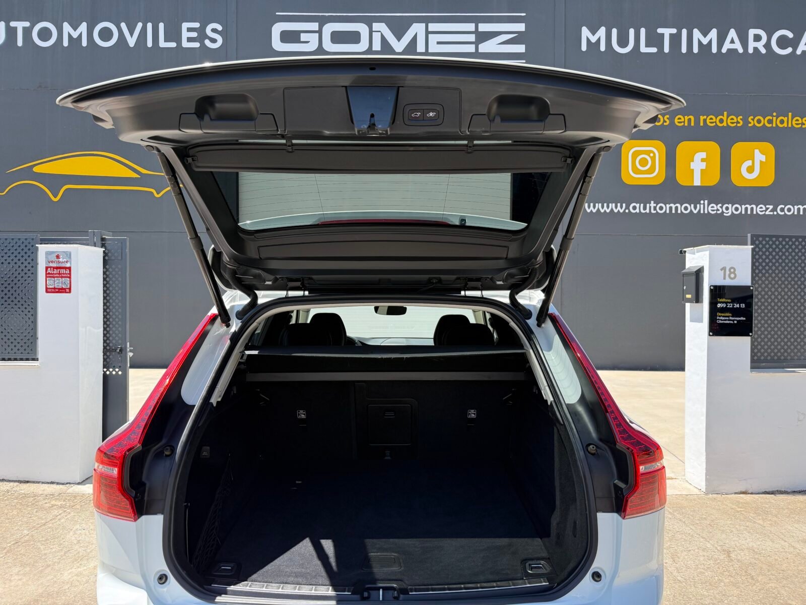 VOLVO XC60 2.0 B4 D Inscription Auto 197 CV 