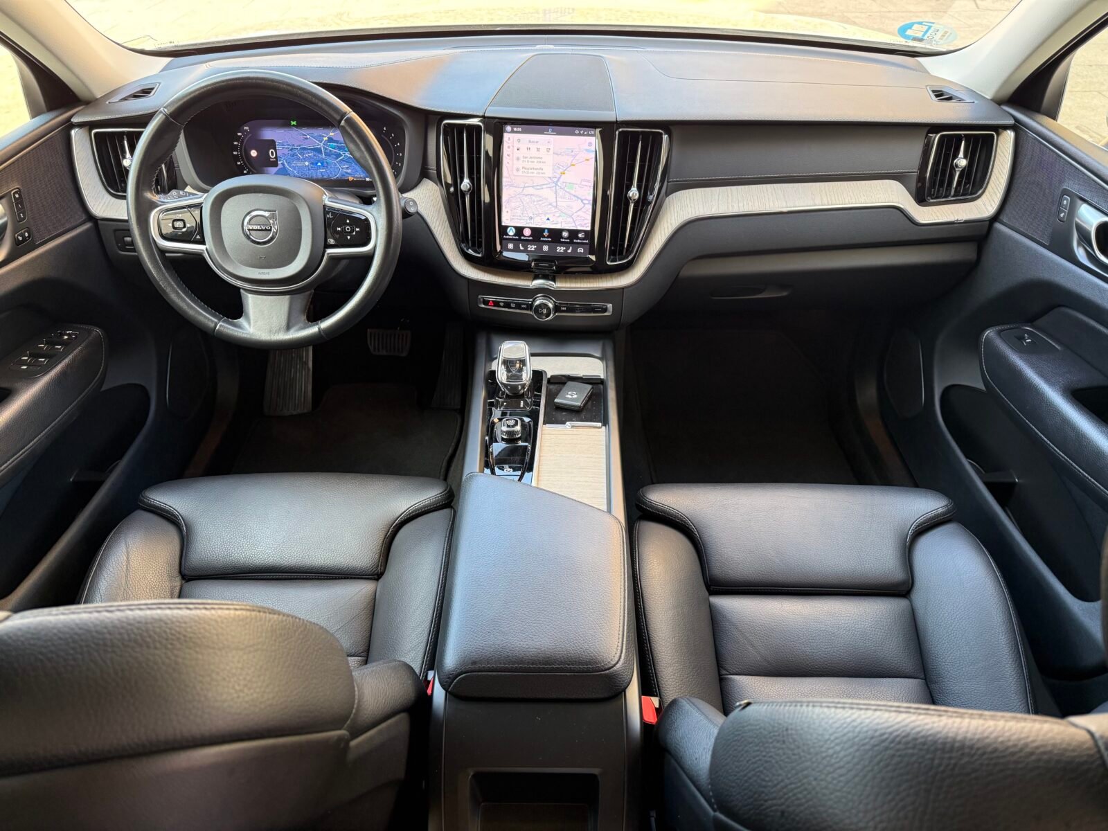 VOLVO XC60 2.0 B4 D Inscription Auto 197 CV 