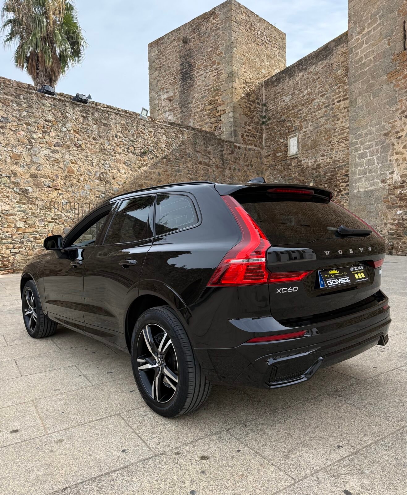 VOLVO XC60 2.0 T6 AWD Recharge R-Design Auto Híbrido enchufable 