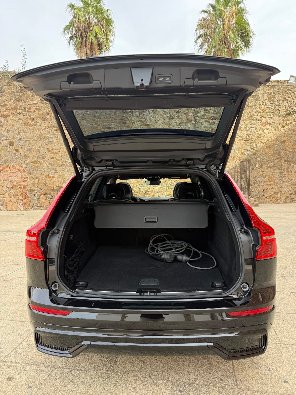 VOLVO XC60 2.0 T6 AWD Recharge R-Design Auto Híbrido enchufable 